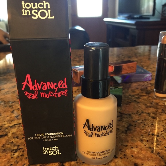 touch in sol liquid foundation